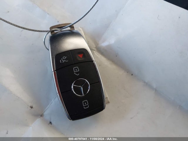 W1N4M4GB1NW204050 Mercedes-Benz GLB 250