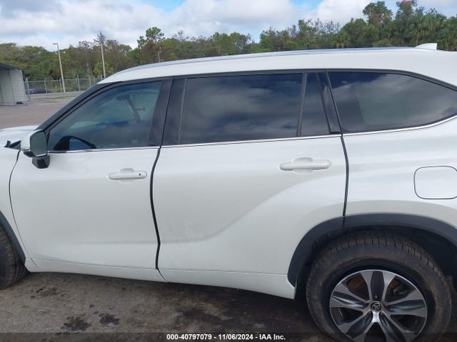 Toyota Highlander Xle 2020 5TDGZRAH0LS513733 Image 15