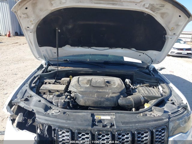 1C4RJEAG4JC359011 Jeep Grand Cherokee Altitude 4x2