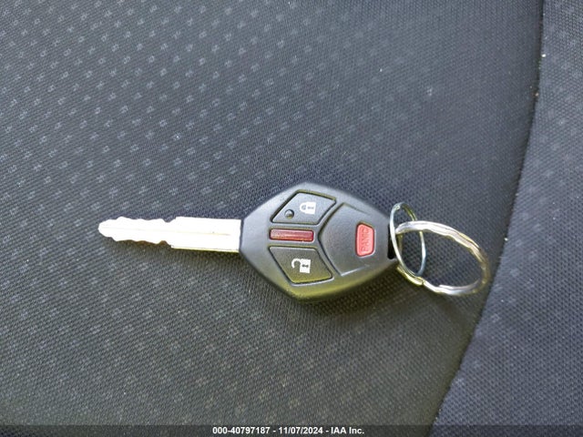 4A4AR3AU3FE031566 Mitsubishi Outlander Sport Es