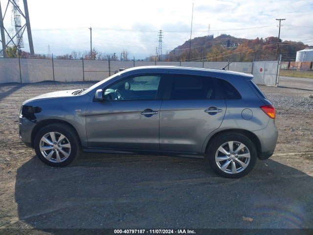 4A4AR3AU3FE031566 Mitsubishi Outlander Sport Es