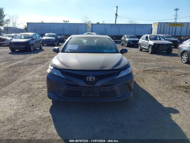 4T1B11HK1KU756218 Toyota CAMRY XLE