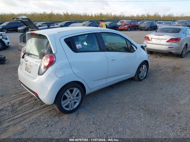 Chevrolet Spark 1lt Cvt 2015 KL8CD6S96FC736778 Image 4