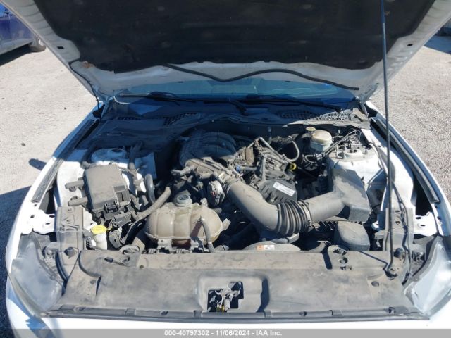 1FA6P8AMXF5400784 Ford Mustang V6