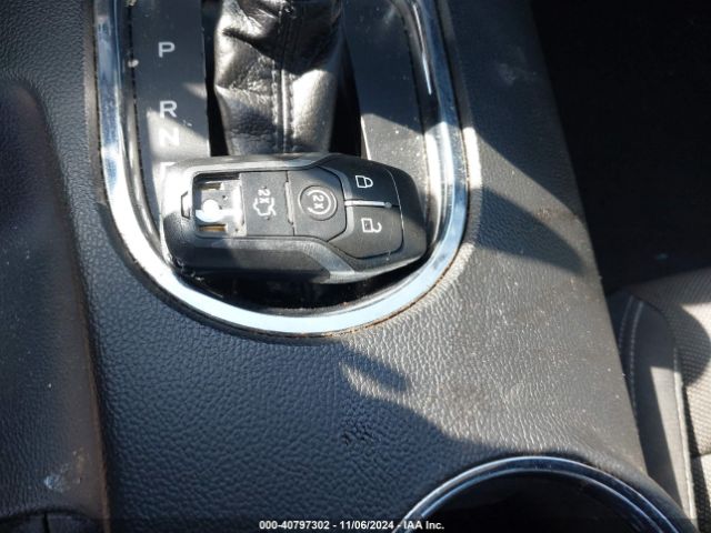 1FA6P8AMXF5400784 Ford Mustang V6
