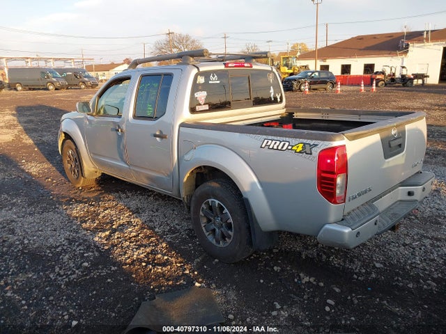 Nissan Frontier Pro-4x/s/sl/sv 2018 1N6AD0EV6JN733328 Image 3