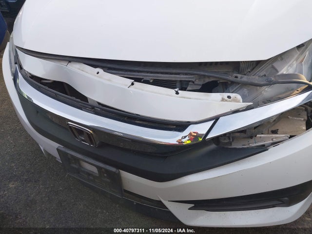 Honda CIVIC EX 2018 2HGFC2F71JH532146 Image 17