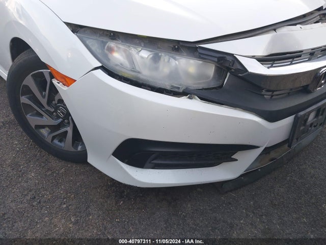 Honda CIVIC EX 2018 2HGFC2F71JH532146 Image 19