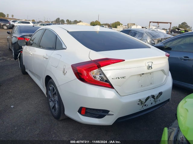 Honda CIVIC EX 2018 2HGFC2F71JH532146 Image 3