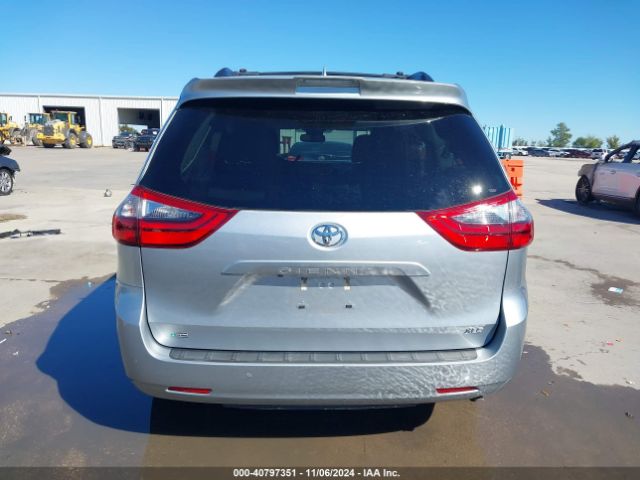 5TDYZ3DCXLS075269 Toyota SIENNA XLE