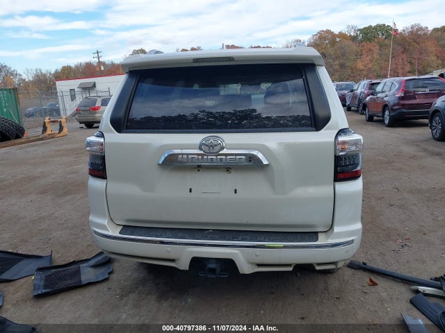 Toyota 4runner Limited 2020 JTEBU5JR9L5809894 Image 17