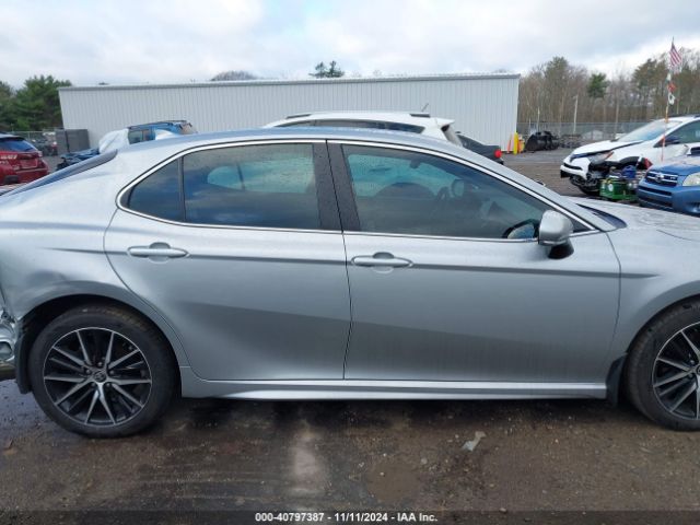 4T1G11BK9NU066915 Toyota Camry Se Awd