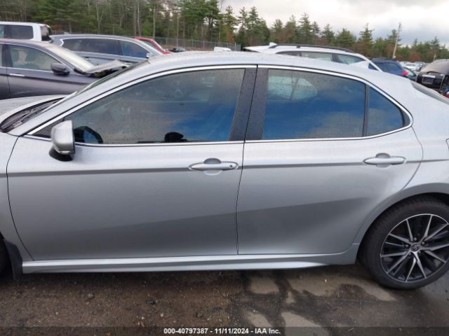4T1G11BK9NU066915 Toyota Camry Se Awd