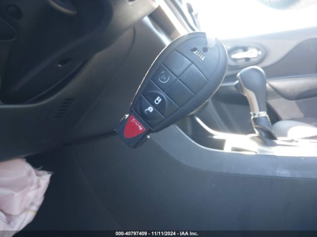 1C4PJLAB6FW660840 Jeep Cherokee Sport