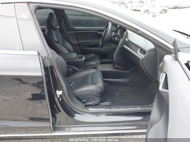 2018 TESLA MODEL S 5YJSA1E43JF270317 Photo 4