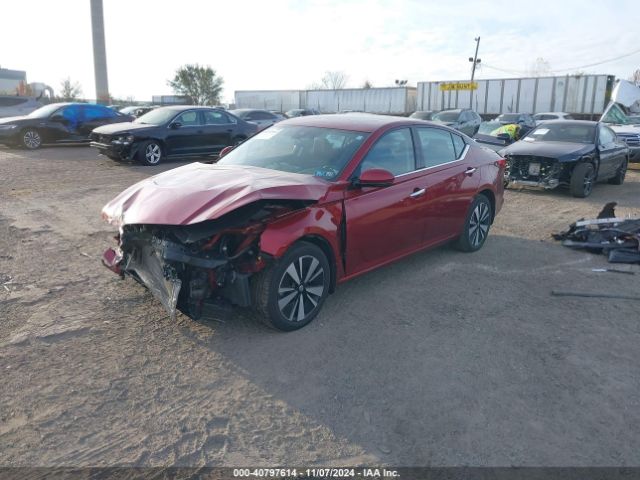 1N4BL4DW6KC138252 Nissan Altima 2.5 Sv