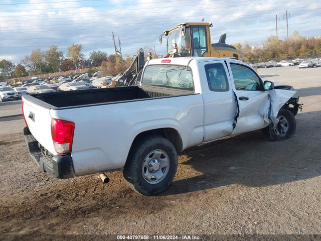 Toyota Tacoma Sr 2017 5TFRX5GN0HX087984 Image 3