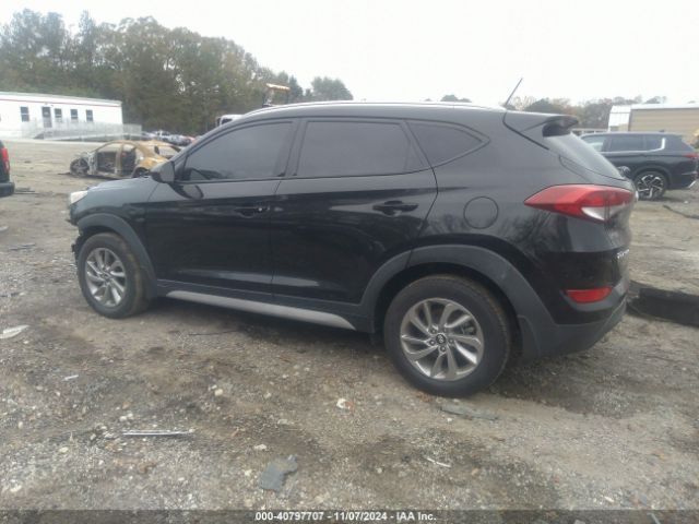 KM8J33A49HU594067 Hyundai TUCSON SE