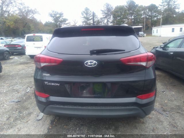 KM8J33A49HU594067 Hyundai TUCSON SE