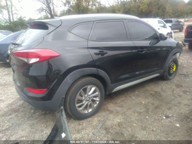KM8J33A49HU594067 Hyundai TUCSON SE
