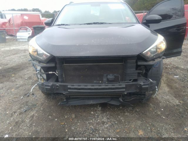 KM8J33A49HU594067 Hyundai TUCSON SE