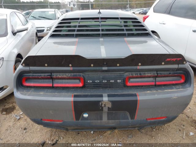 2C3CDZDJ0JH310045 Dodge Challenger Srt 392