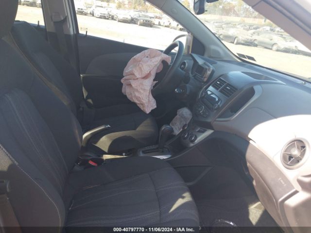 1G1JC5SH1F4193670 Chevrolet Sonic Lt Auto
