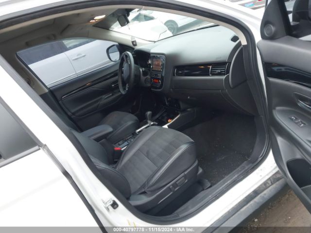 2019 MITSUBISHI OUTLANDER JA4AD3A30KZ038694 Photo 4