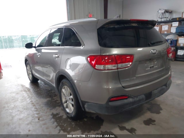 KIA Sorento Lx V6 2017 5XYPGDA57HG302497 Image 3
