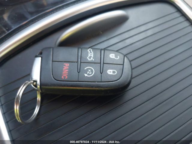 2C3CCARG6FH808467 Chrysler 300 Limited