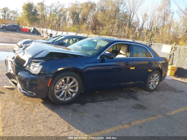 2C3CCARG6FH808467 Chrysler 300 Limited