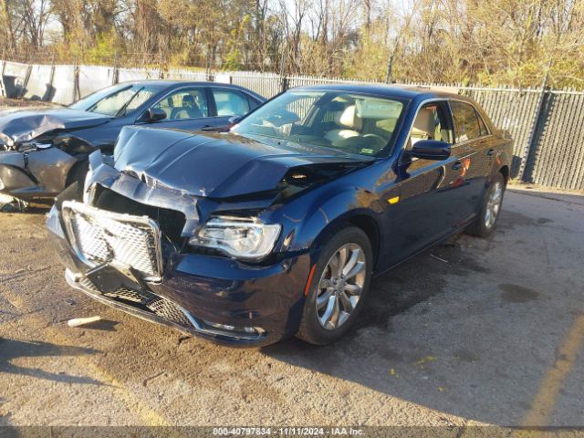 2C3CCARG6FH808467 Chrysler 300 Limited