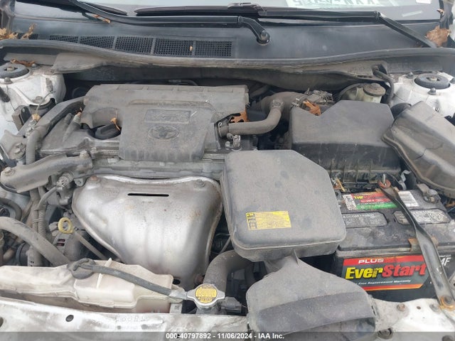 4T1BF1FK3FU889783 Toyota CAMRY SE