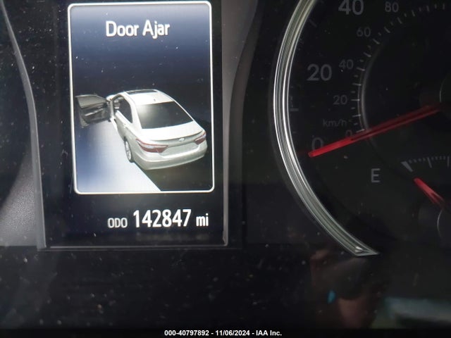 4T1BF1FK3FU889783 Toyota CAMRY SE