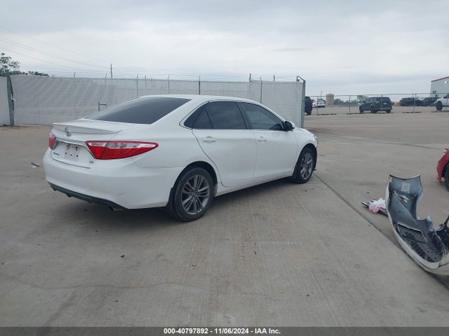 4T1BF1FK3FU889783 Toyota CAMRY SE