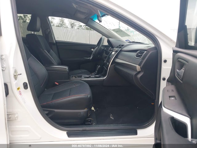 4T1BF1FK3FU889783 Toyota CAMRY SE