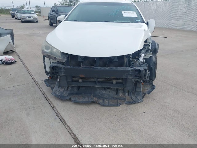 4T1BF1FK3FU889783 Toyota CAMRY SE