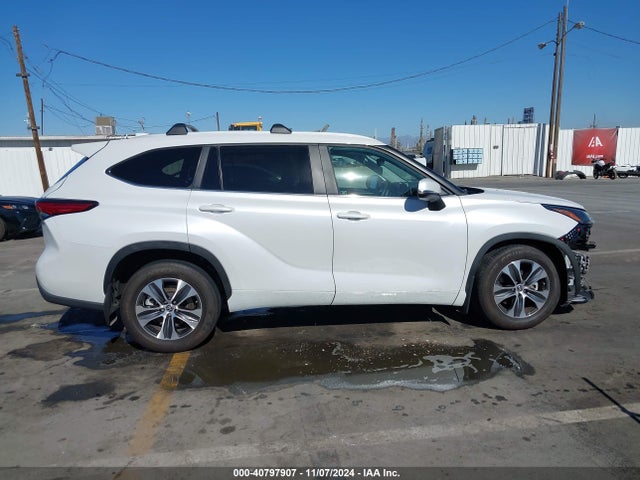 5TDKDRAH3PS520271 Toyota Highlander Xle