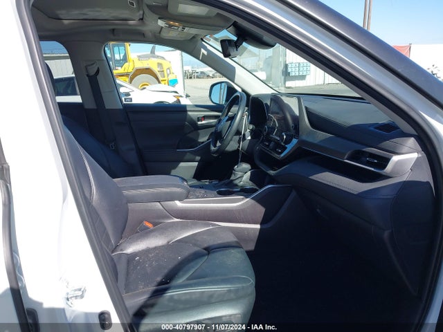 5TDKDRAH3PS520271 Toyota Highlander Xle