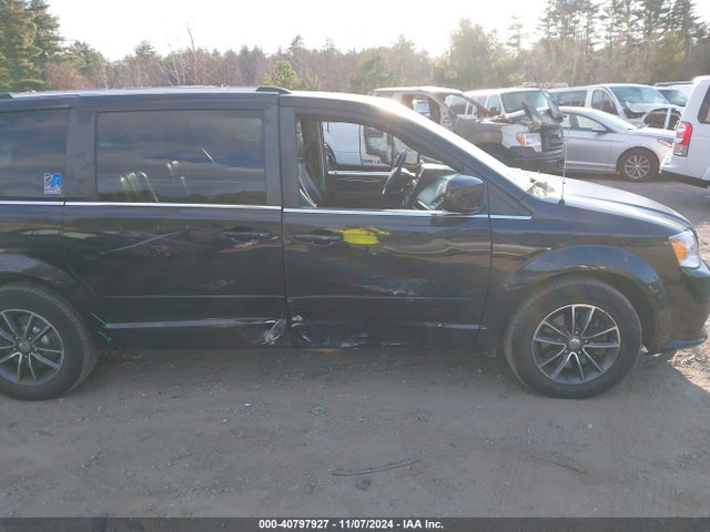 2C4RDGCG8HR731788 Dodge Grand Caravan Sxt