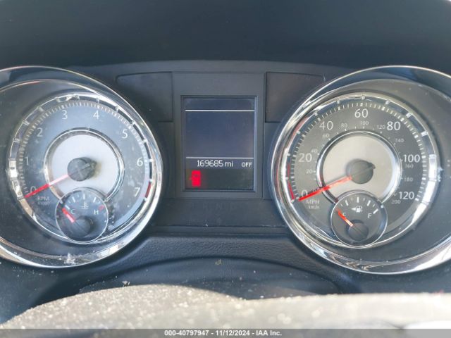 2011 CHRYSLER TOWN & COUNTRY 2A4RR5DG9BR746614 Photo 6