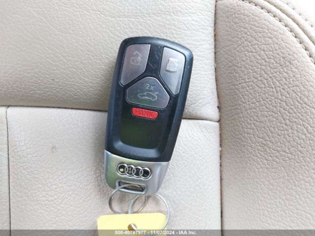 WAUGMAF47KN013642 Audi A4 40 Premium/40 Titanium Premium