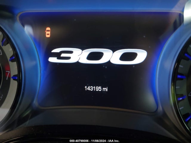 Chrysler 300 2018 2C3CCABG8JH234845 Image 16