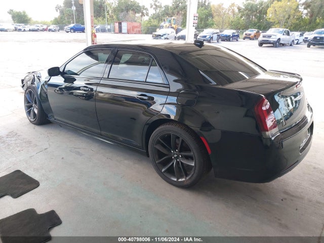 Chrysler 300 2018 2C3CCABG8JH234845 Image 3