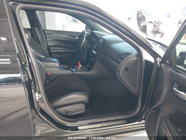 Chrysler 300 2018 2C3CCABG8JH234845 Image 5