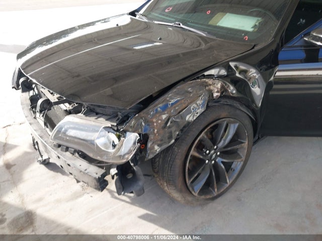Chrysler 300 2018 2C3CCABG8JH234845 Image 6