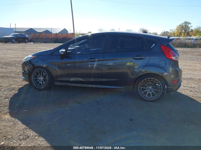 Ford FIESTA ST 2016 3FADP4GX2GM183227 Image 14