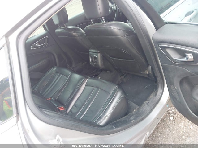 Chrysler 200 C 2015 1C3CCCCB2FN545314 Image 8