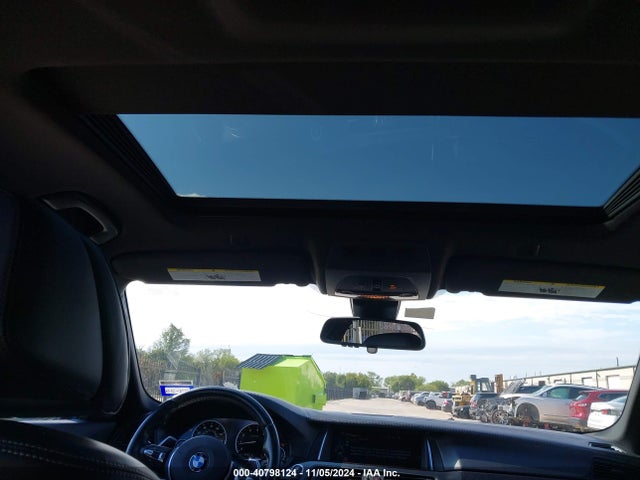 BMW 550i 2015 WBAKN9C52FD682318 Image 18