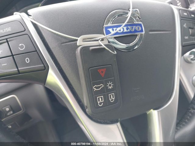 2017 VOLVO XC60 YV449MRR3H2017484 Photo 10